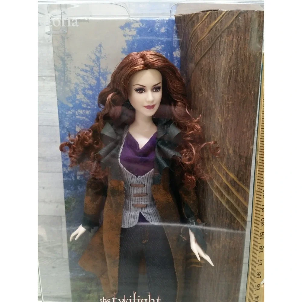 Twilight Saga Eclipse Victoria Barbie Doll Pink Label 2010 Mattel Collector New